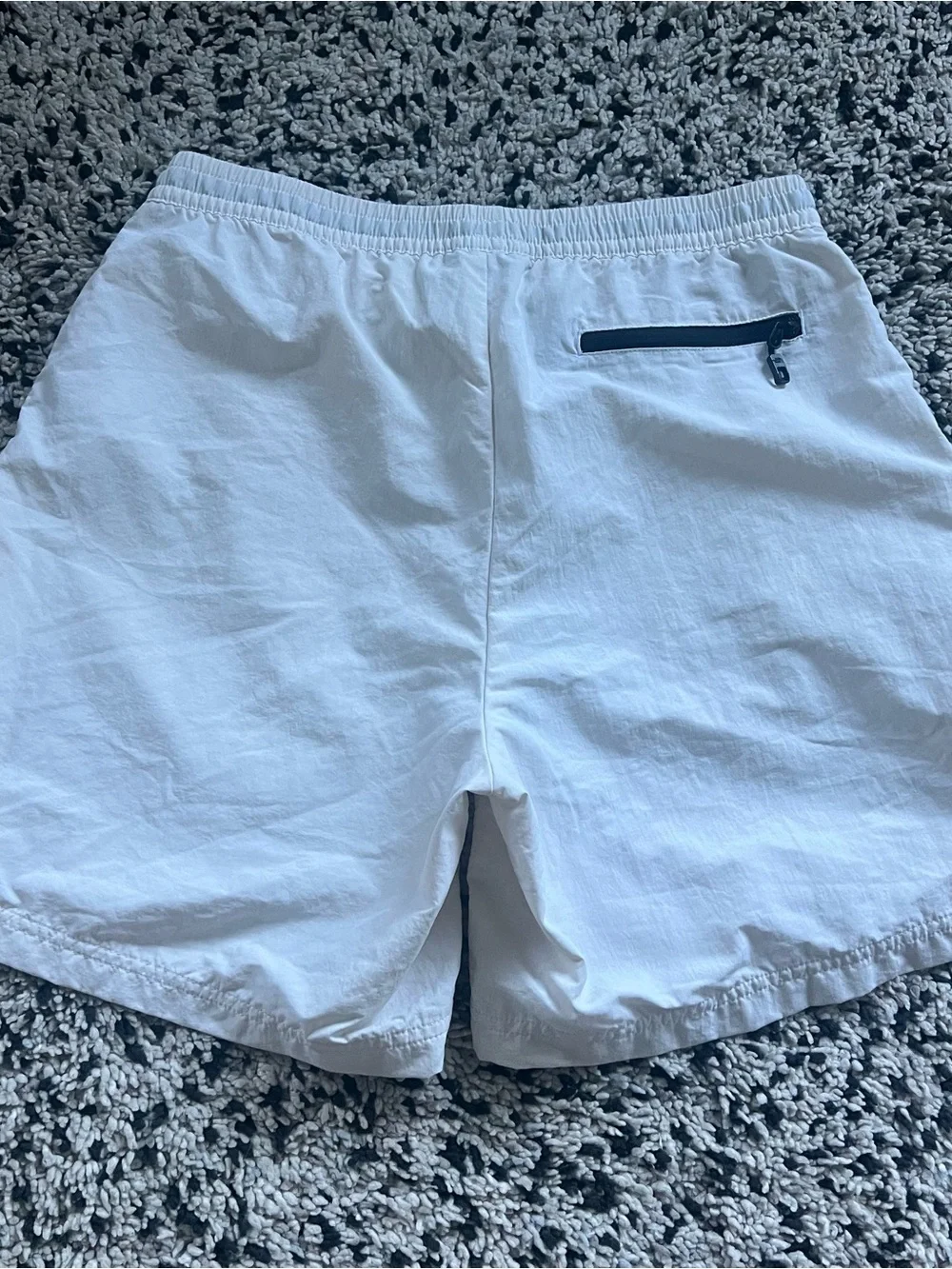 The North Face TNF Outline Shorts Gardenia White Pride Flag Logo Men’s Small